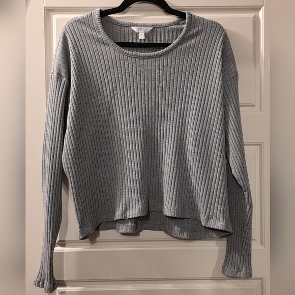 Scoop Neck Rib Knit Semi Crop Top - Picture 1 of 4